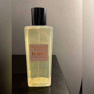 VS Tease Crème Cloud Fine Fragrance Mist